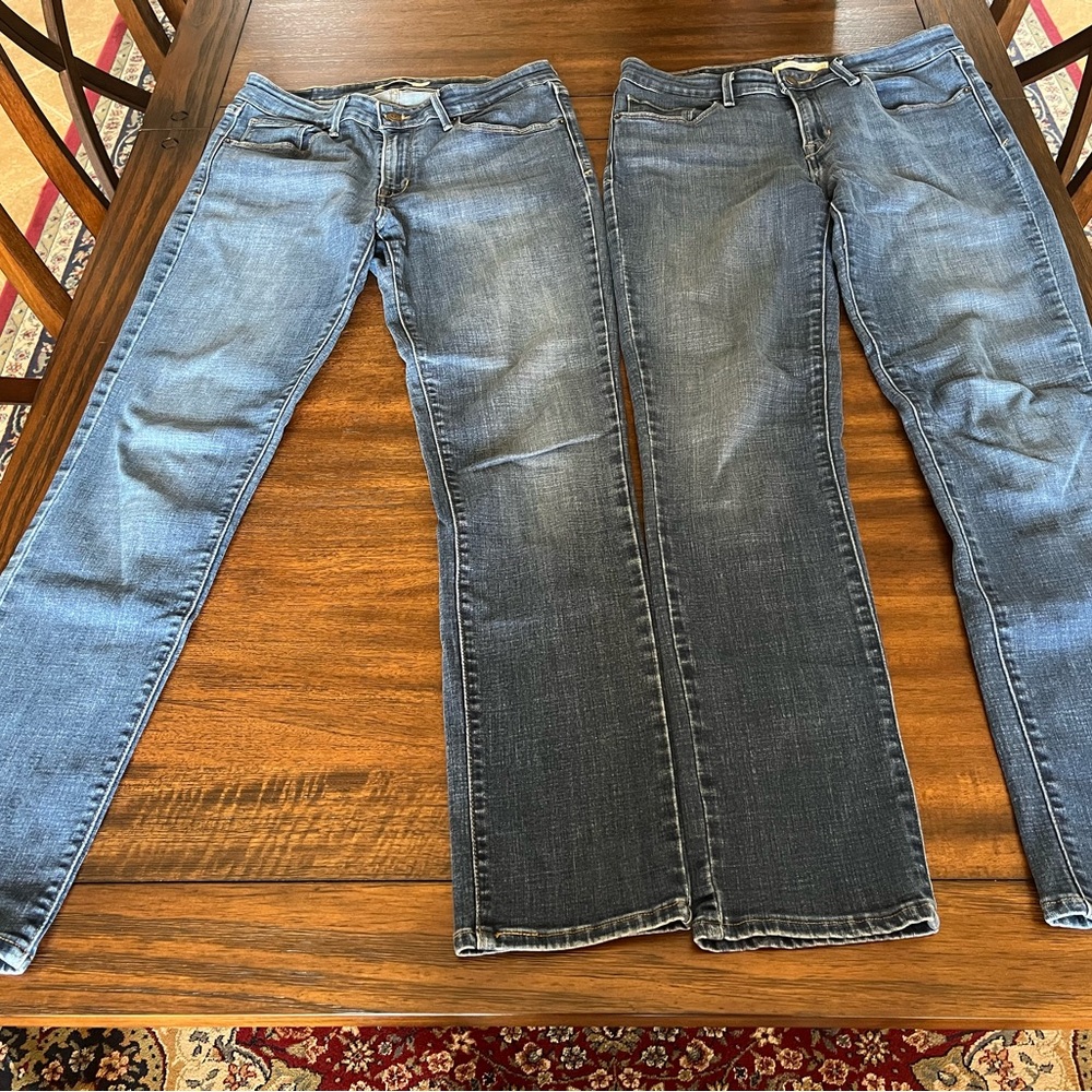 Levi mid rise skinny size 10